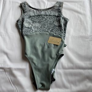 Lucky Leo Leotard Small